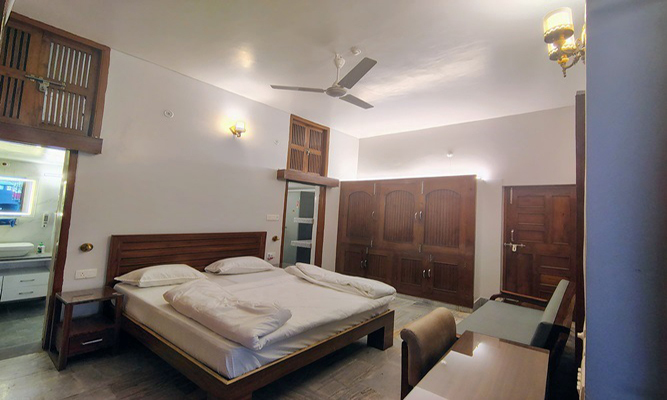 Luxury Single Room
